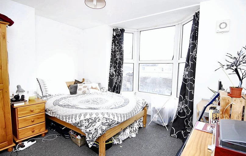 Beaumont Road, Flat 2, St Judes, Plymouth - Image 1